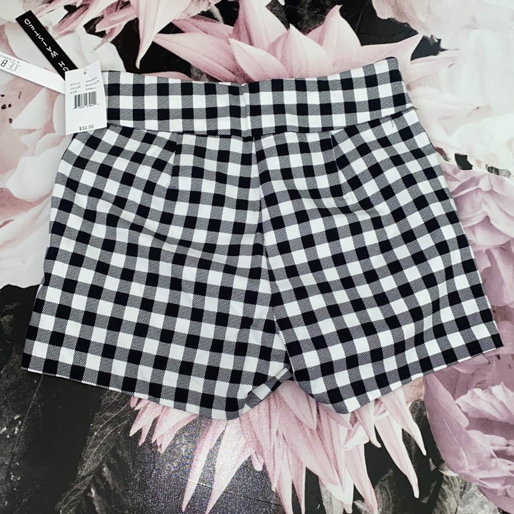 Shorts - Picture 2 of 2